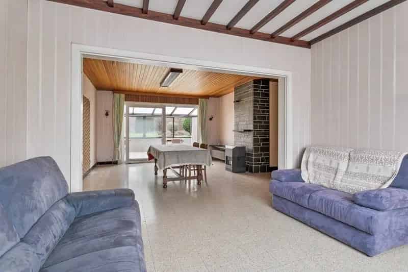 Ruime woning met 4 slaapkamers en garage!