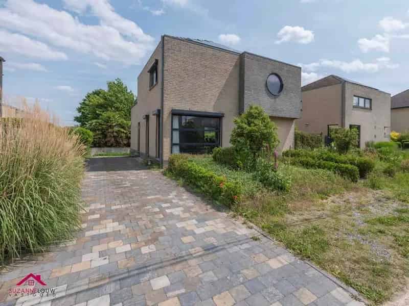 Moderne gezinswoning te koop Neeroeteren