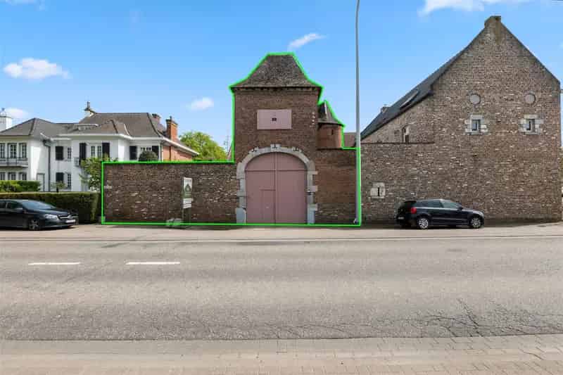 UNIEK PAND BOORDEVOL POTENTIEEL OP EEN TOPLOCATIE IN SINT-TRUIDEN