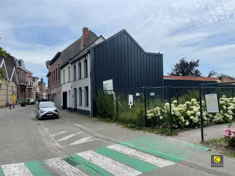 Bouwgrond: 272 m²