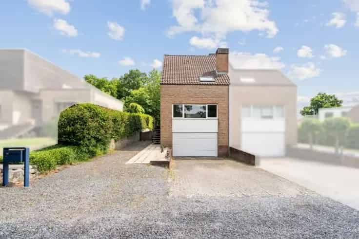Huis Te Koop Berlare: Ruime woning nabij centrum