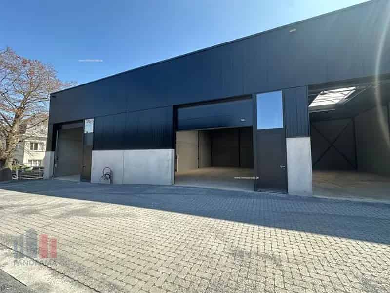 Nieuwbouw bedrijfsgebouw te huur in Zeus Zwevegem