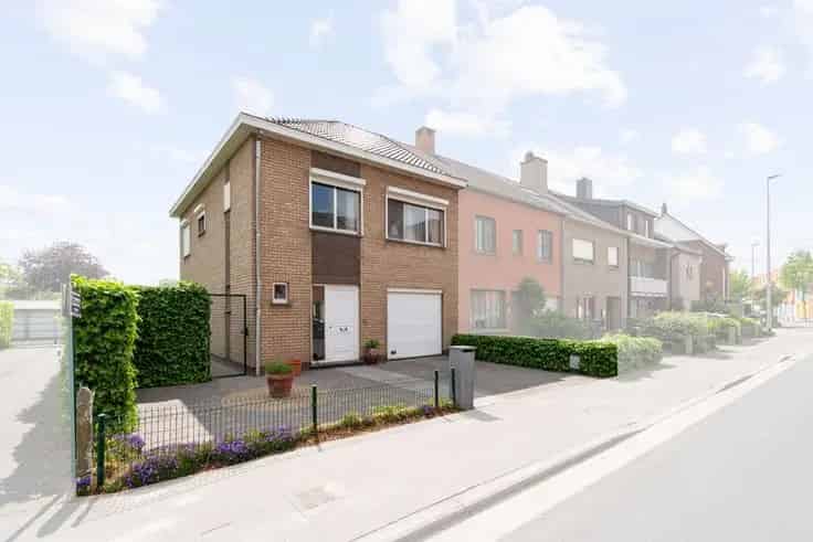 Huis Te Koop Sint-Amandsberg: Gezellige Familiewoning