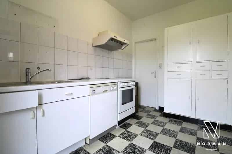 Alleenstaande woning op groot perceel te Deerlijk