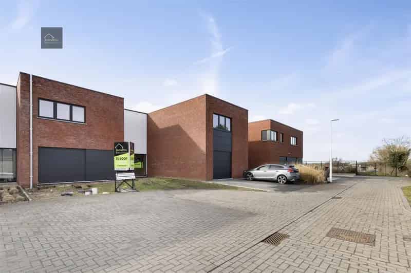Grote nieuwbouwwoning zonder BTW !!, 3 slaapkamers, wind en waterdicht.