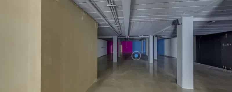 COMMERCIEEL GELIJKVLOERS +MEZZANINE 520 M2