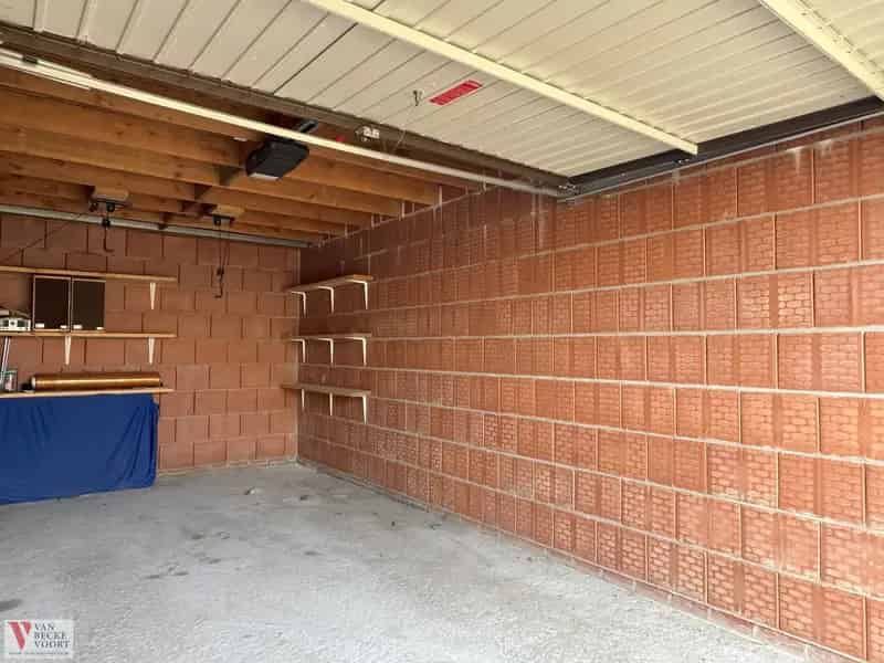 Garagebox 17m² in centrum Bredene