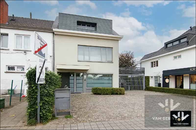 Huis te koop Hasselt 4 slaapkamers praktijkruimte