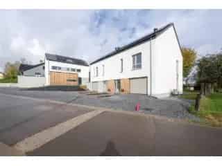 Huis te Koop Vance - 3 slaapkamers, garage, tuin - PEB A+