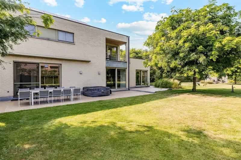 Prachtige villa met zwembad op toplocatie!