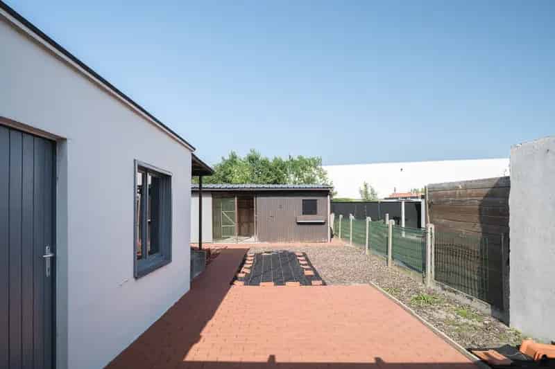 Instapklare woning met 4 slpk's in doodlopende straat