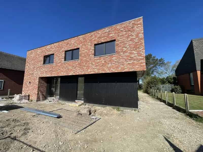 Afgewerkte nieuwbouwwoning met 3 slaapkamers