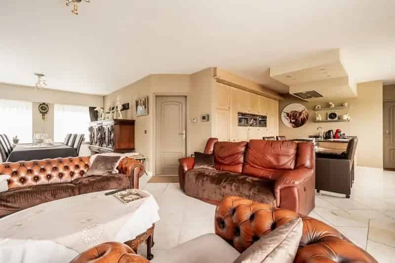 Zeer rustig gelegen villa op een perceel van 3.626 m²