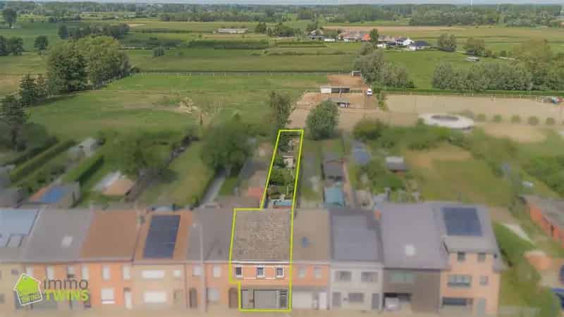 Instapklare woning met tuin, en inpandige garage te Appels (Dendermonde)