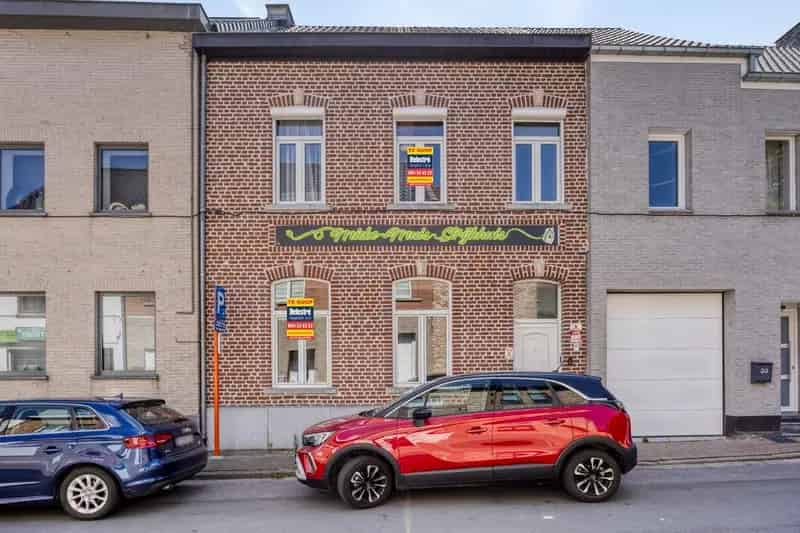 Verrassend ruime instapklare woning met 6 slaapkamers en zonnige tuin – hartje Meerbeke