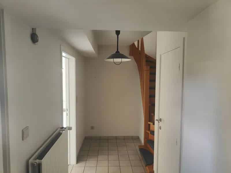 Rustig gelegen gezinswoning met 3 slaapkamers te Oostkamp