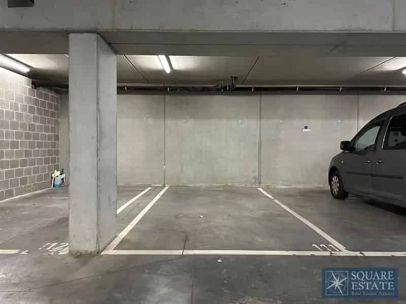 Parkeerplaats te Huur Strombeek-Bever Centrum Beveiligd