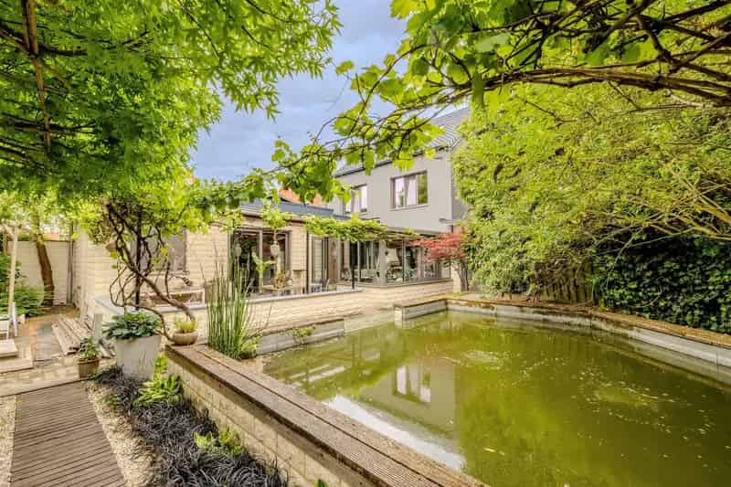Grotendeels gerenoveerde woning op een perceel van ca 2240 m²