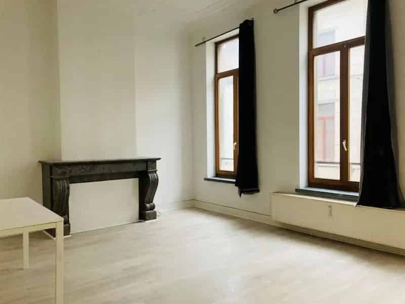 Gerenoveerd Huis - Vlakbij CEE Wijk 