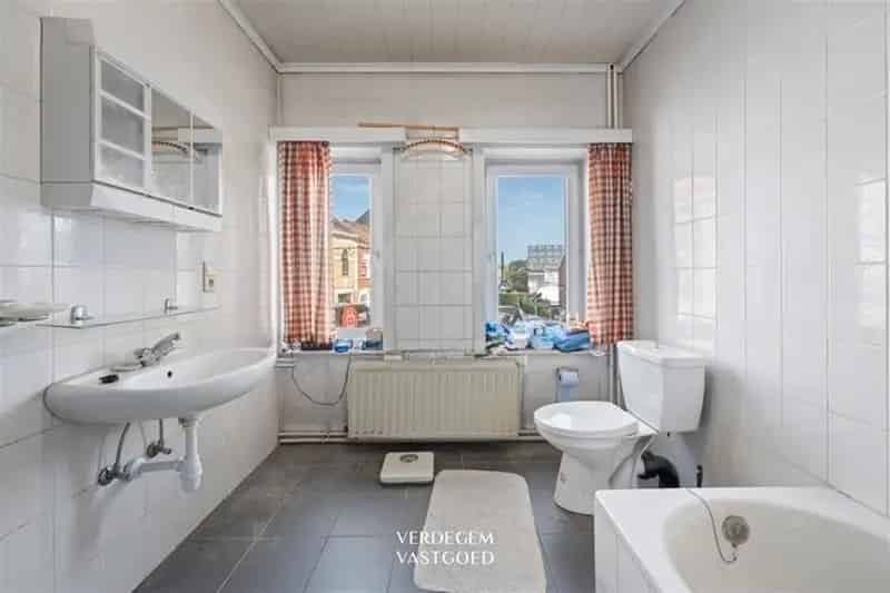 Woning met 2 slaapkamers aan het Van Beverenplein