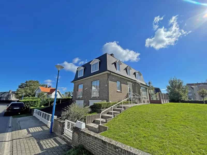 Huis te koop Sint-Idesbald: Renovatieproject nabij strand