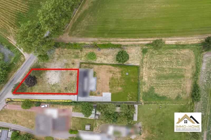 Bouwgrond in landelijke omgeving!