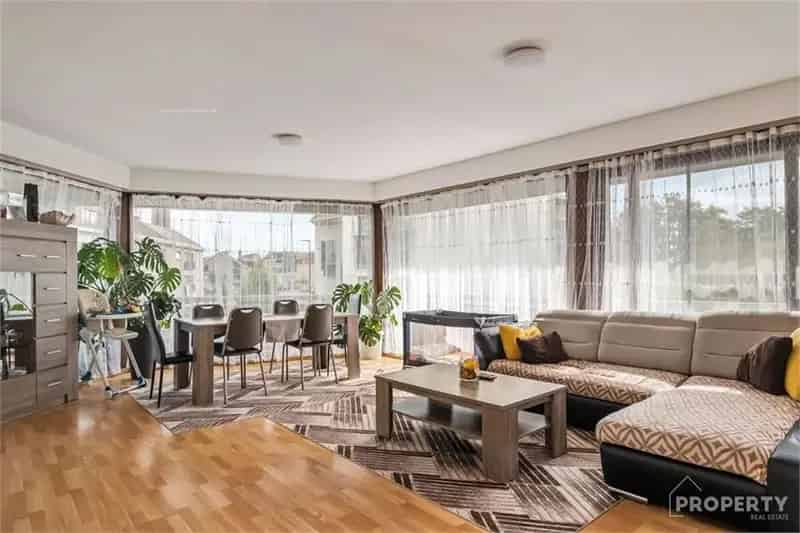 Appartement te koop Oostrozebeke
