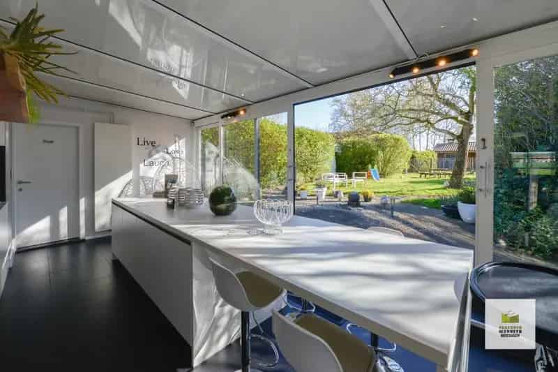 Landelijk en zeer rustig gelegen villa met 4 slaapkamers en loods (130m2) op 2.150 m2