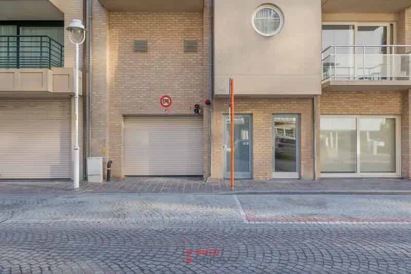 Degelijke garagebox in de centraal gelegen residentie Rodin!