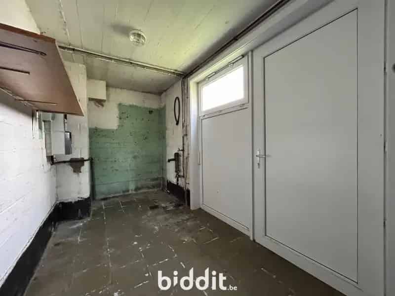 WONING MET 3 SLAAPKAMERS, TUIN & GARAGE