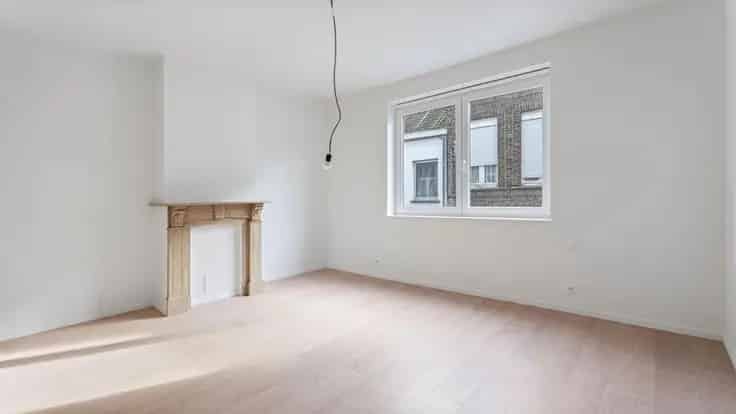 Gerenoveerde Rijwoning te Koop in Centrum Veurne