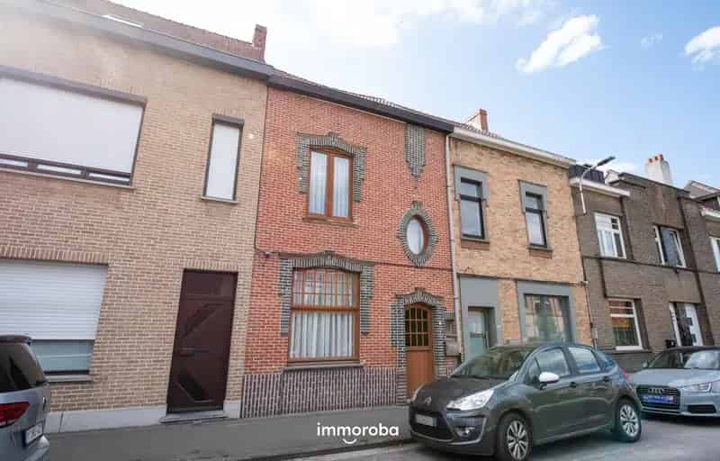 TE KOOP: Te renoveren woning in Gentbrugge!