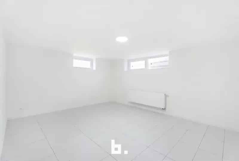Gerenoveerde Villa 4 slaapkamers Rustige Buurt