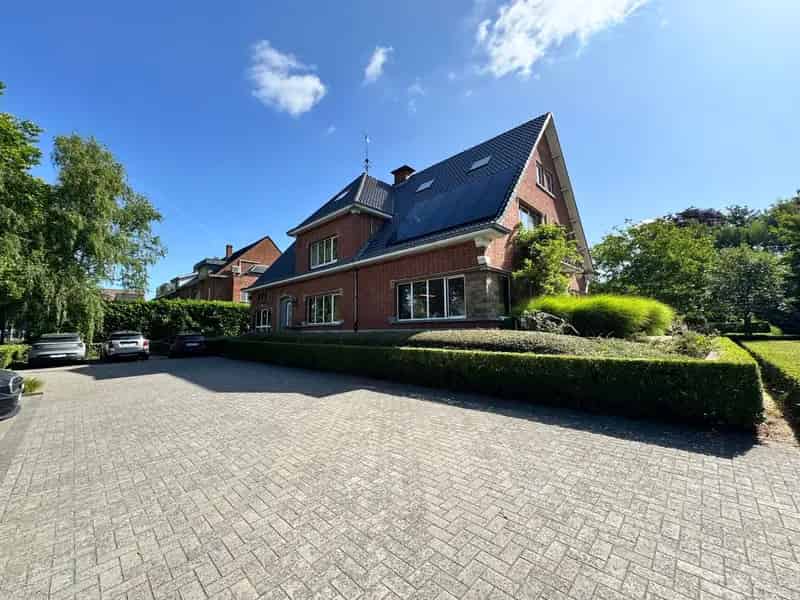 Kantoorvilla te huur te Mechelen!