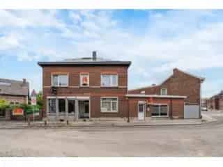 Huis gemengd gebruik te koop - Hermée VBC90859
In optie