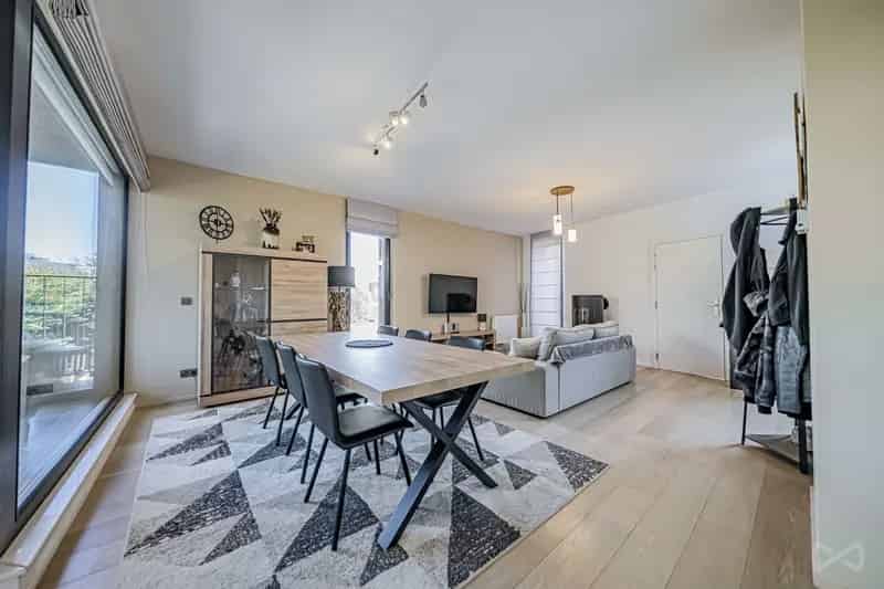 Appartement met vier slaapkamers in Neder-over-heembeek