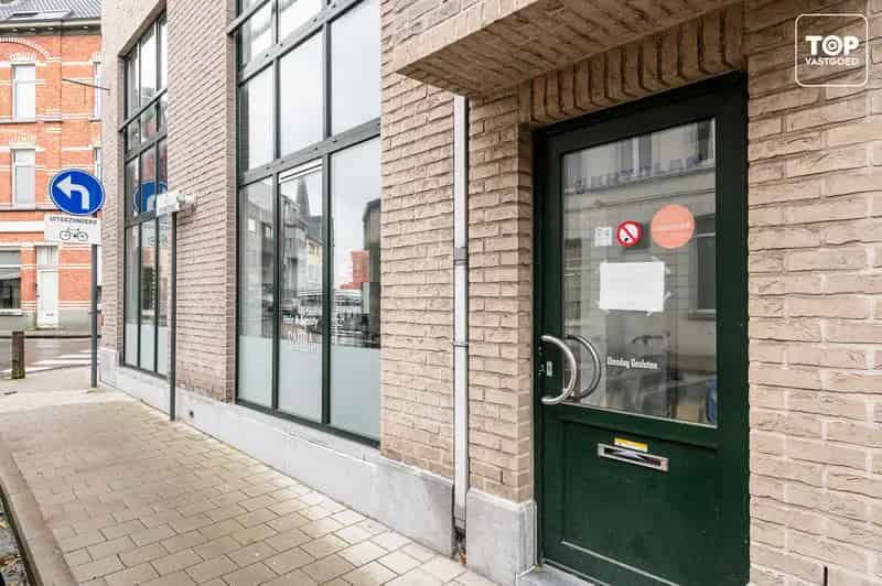 Kantoor te koop in Sint-Amandsberg