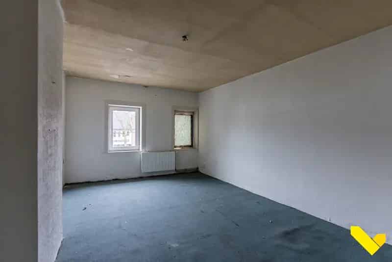 Commercieel Pand Met Mogelijkheid Tot Bovenliggende Woonst Op Toplocatie!