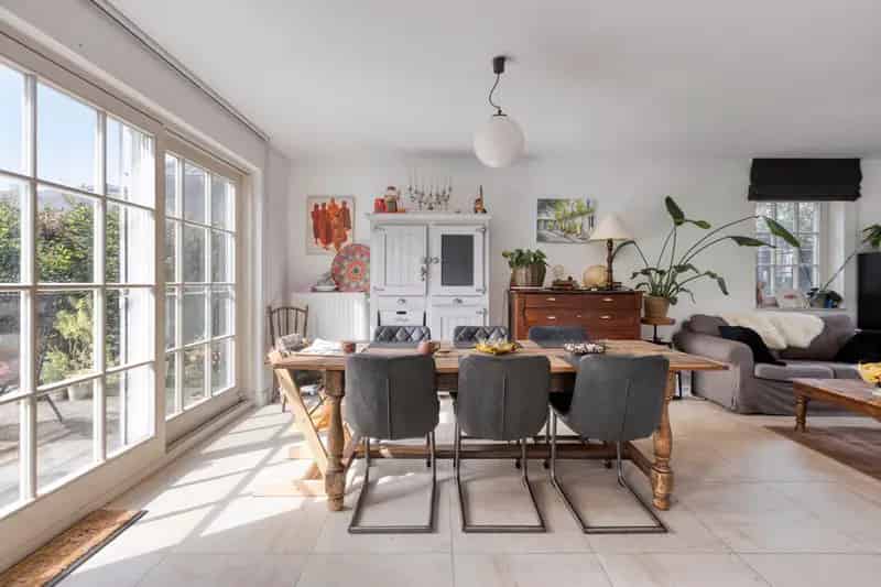 Instapklare woning met drie slaapkamers te Bevekom