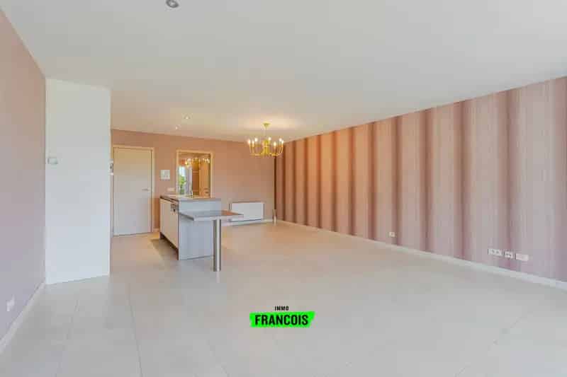 Modern appartement op boogscheut van strand te Mariakerke