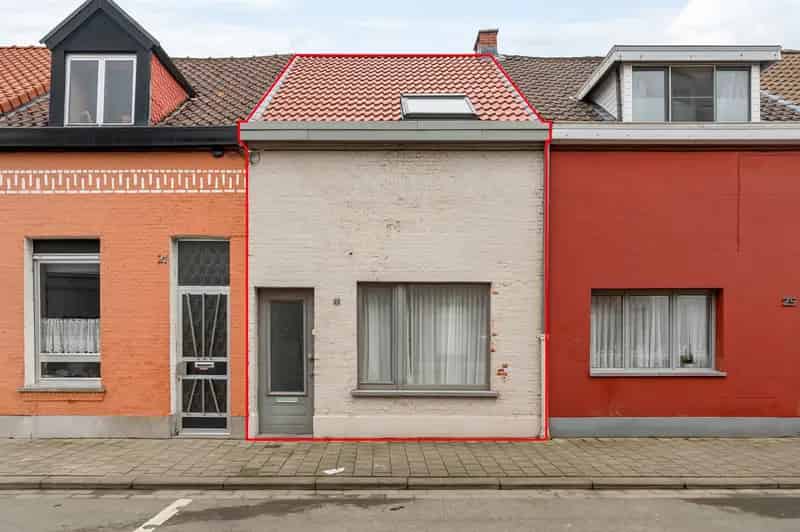 Woning met 2 slaapkamers en koer te koop