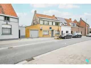 Huis te koop Oostrozebeke 4 slaapkamers garage tuin
