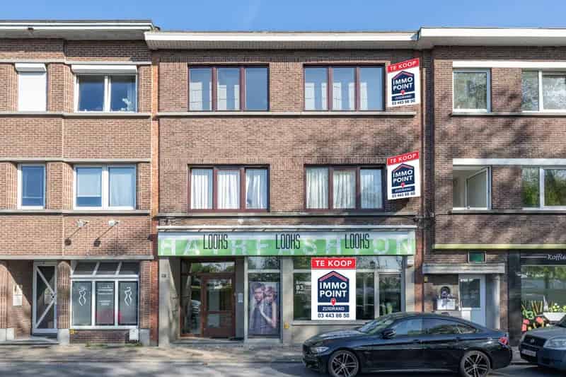 Appartement te koop Boom: Opbrengsteigendom met handelspand en appartementen