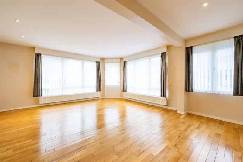 Appartement te huur 2 slaapkamers stadskoer