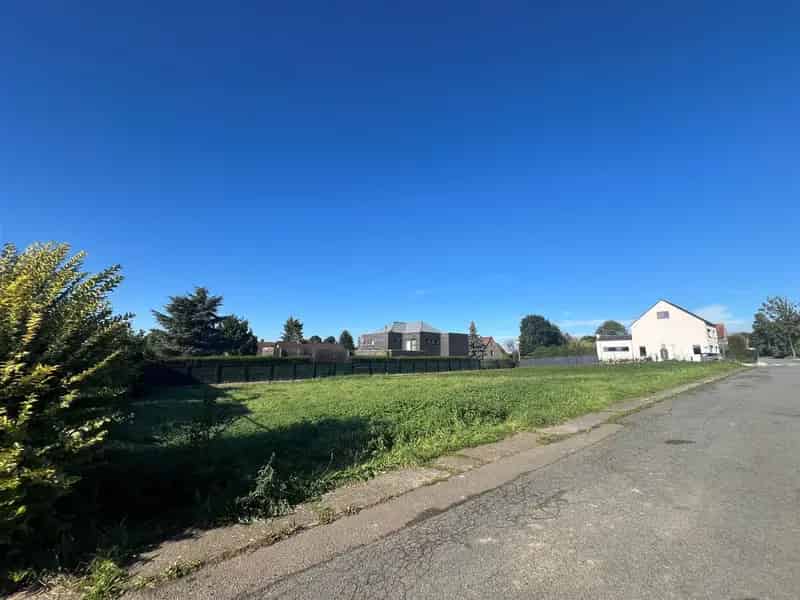 Bouwgrond 1250m² voor het bouwen van een open bebouwing