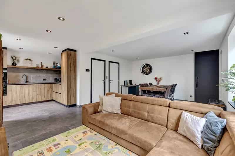 Huis te huur: Instapklare gerenoveerde woning met tuin