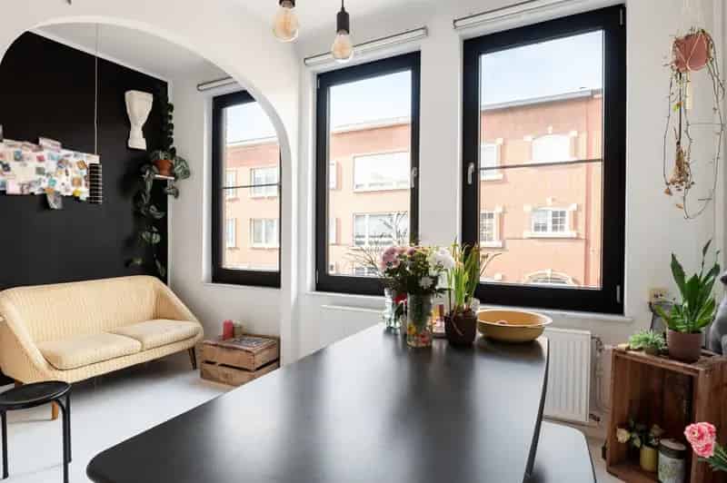Instapklare woning met 2 slaapkamers en terras (15 m²) te koop!
