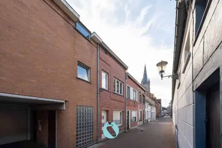 Huis te Koop Eeklo Nabij Centrum 4 Slaapkamers Terras