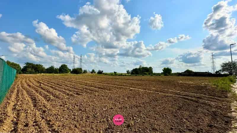 Bouwgrond van 873 m² voor halfopen bebouwing
