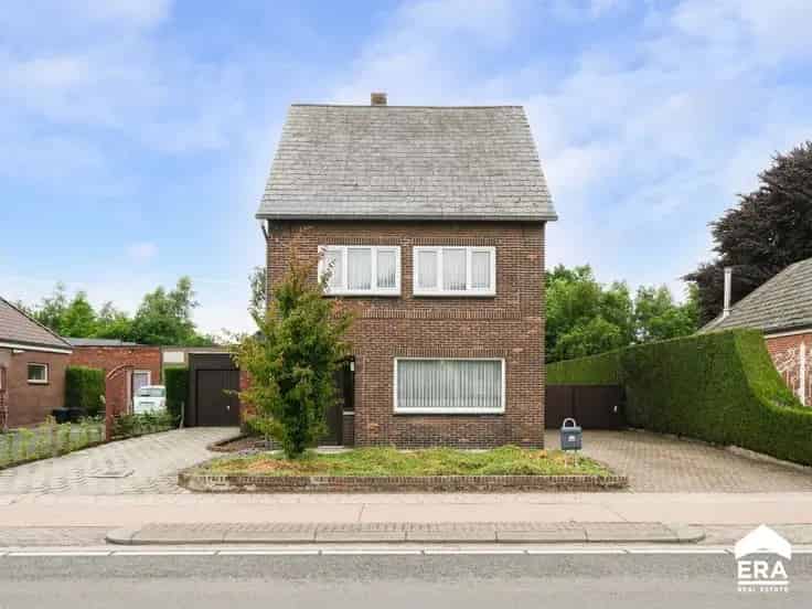 Te renoveren gezinswoning Lommel 673m²